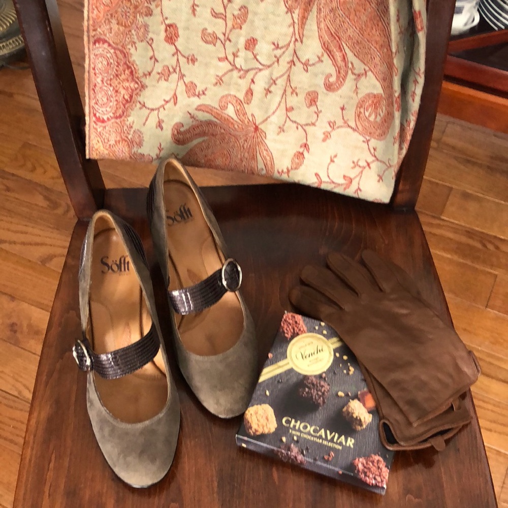Söfft Suede and Patent Leather Mary Jane style Pumps